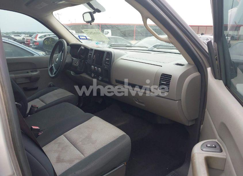 Photo 5 of 2007 Chevrolet Silverado 1500 WORK TRUCK (VIN 2GCEC13C071556378)