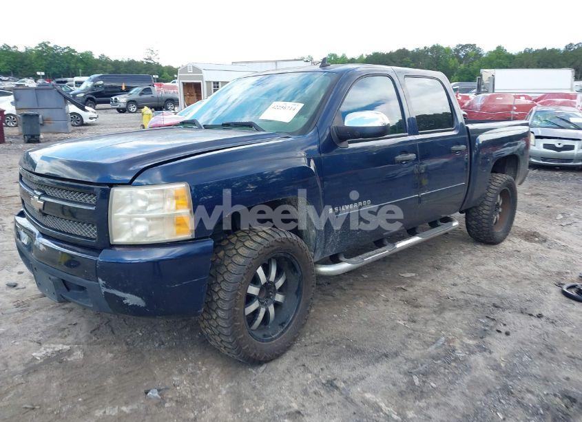 Photo 2 of 2008 Chevrolet Silverado 1500 LS (VIN 2GCEC13C081157102)