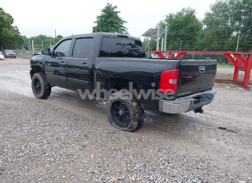Photo 3 of 2007 Chevrolet Silverado 1500 LS (VIN 2GCEC13C271721492)