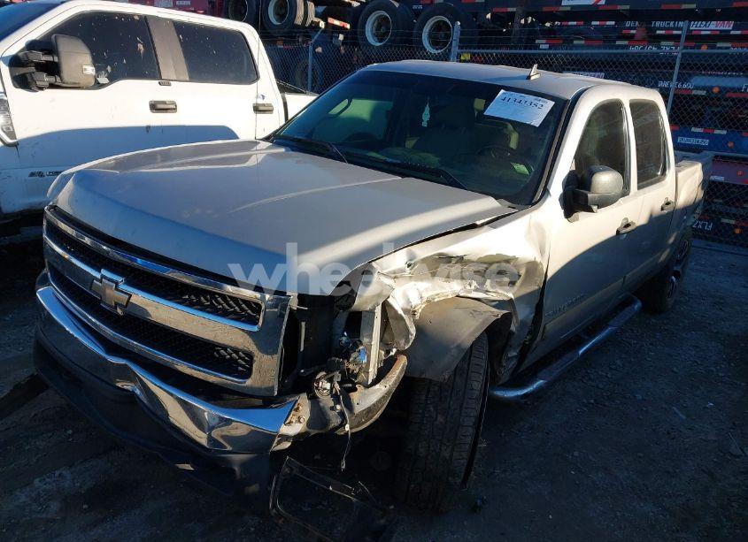 Photo 2 of 2007 Chevrolet Silverado 1500 LT1 (VIN 2GCEC13C371610255)
