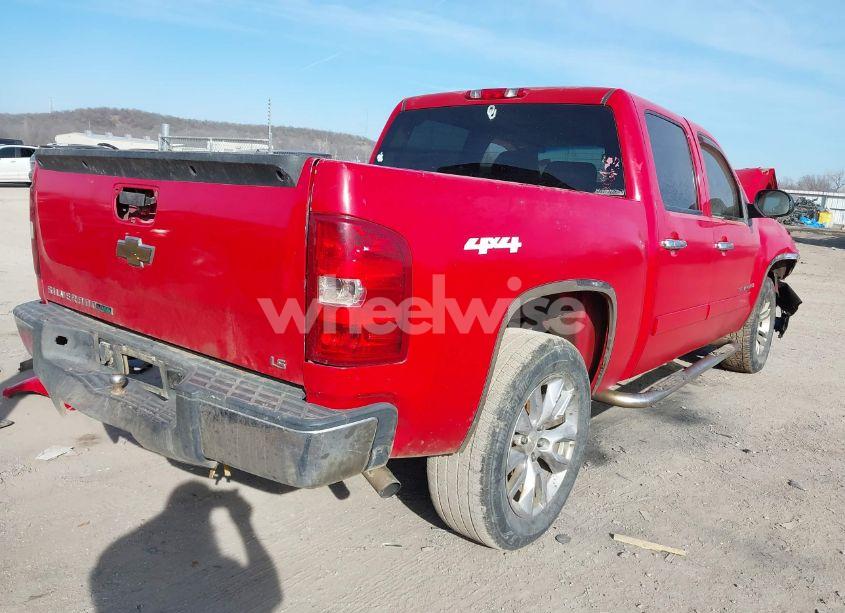 Photo 4 of 2007 Chevrolet Silverado 1500 LS (VIN 2GCEC13C371733814)