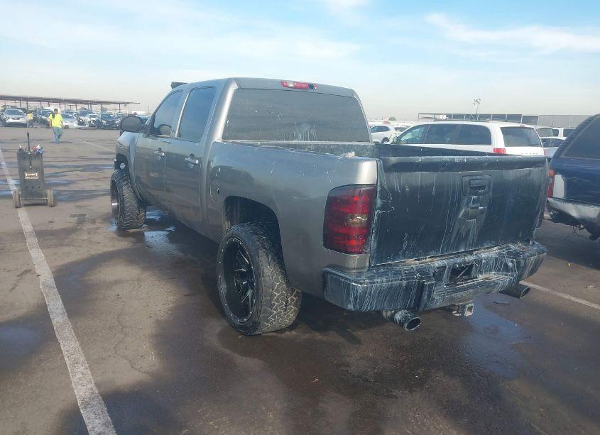 Photo 3 of 2007 Chevrolet Silverado 1500 LT1 (VIN 2GCEC13C471565732)