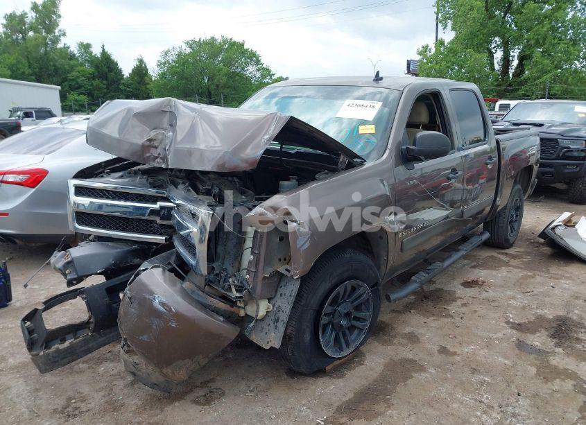 Photo 2 of 2007 Chevrolet Silverado 1500 LT1 (VIN 2GCEC13C471575869)