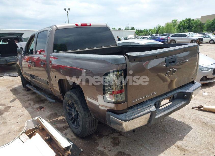 Photo 3 of 2007 Chevrolet Silverado 1500 LT1 (VIN 2GCEC13C471575869)