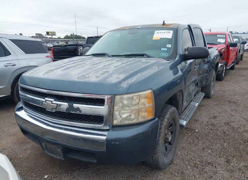 Photo 2 of 2008 Chevrolet Silverado 1500 LS (VIN 2GCEC13C481104127)