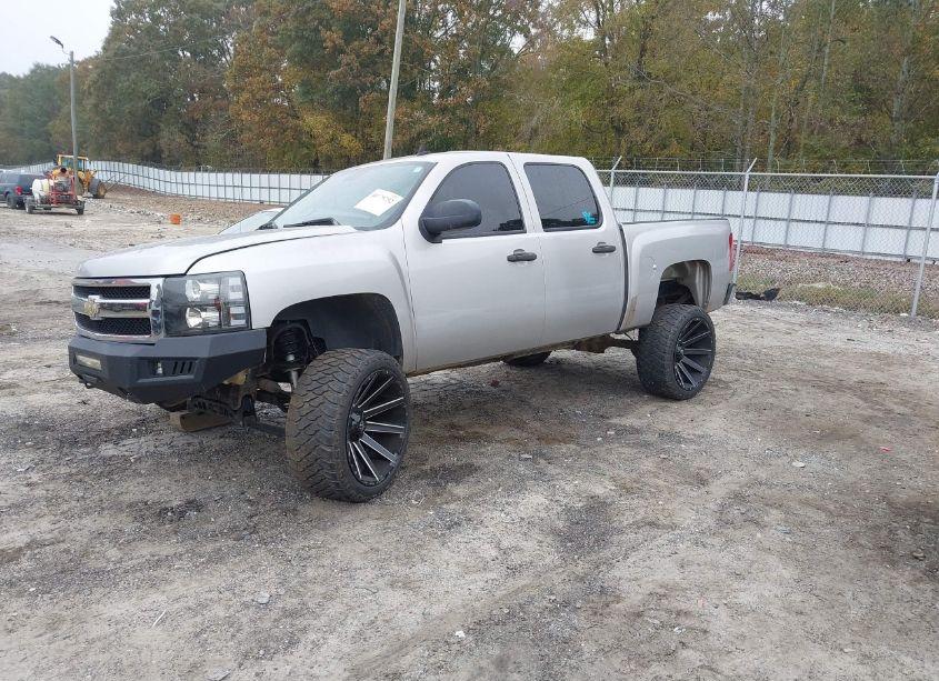 Photo 2 of 2007 Chevrolet Silverado 1500 LT1 (VIN 2GCEC13C671519867)