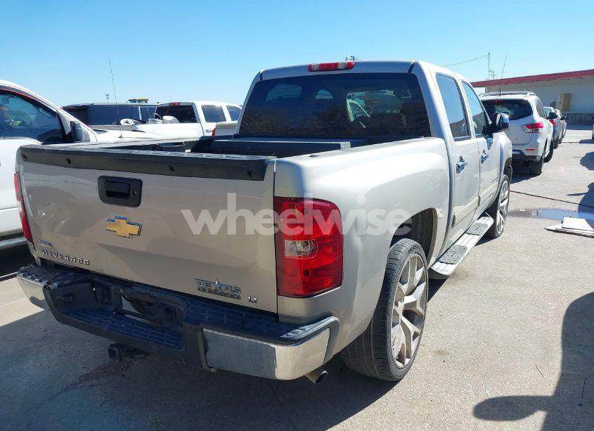 Photo 4 of 2007 Chevrolet Silverado 1500 LT1 (VIN 2GCEC13C871565569)