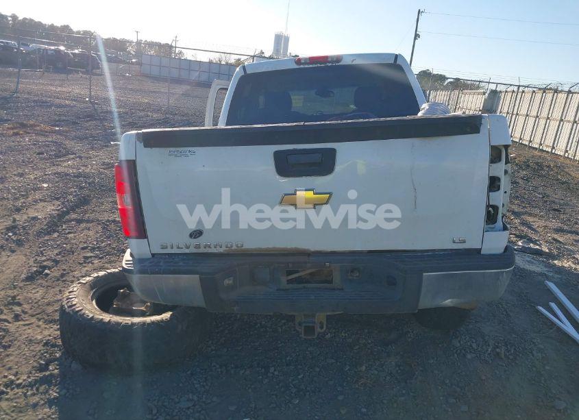 Photo 16 of 2007 Chevrolet Silverado 1500 LS (VIN 2GCEC13C871707516)