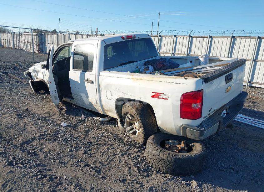 Photo 3 of 2007 Chevrolet Silverado 1500 LS (VIN 2GCEC13C871707516)