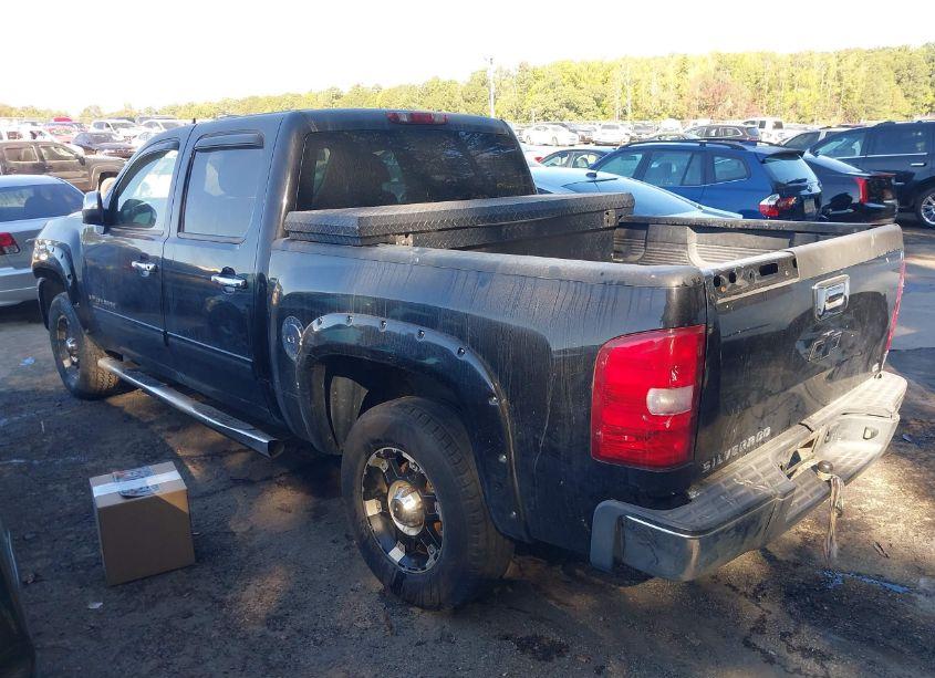 Photo 3 of 2009 Chevrolet Silverado 1500 LS (VIN 2GCEC13C891126178)