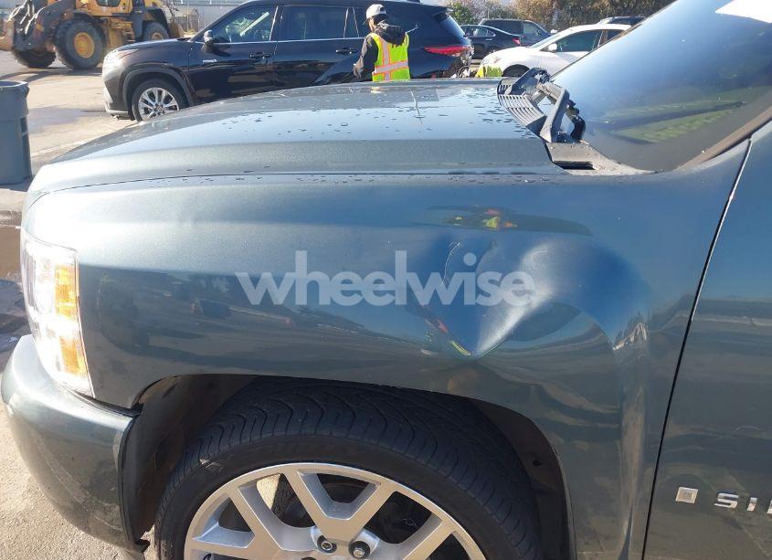 Photo 17 of 2007 Chevrolet Silverado 1500 LS (VIN 2GCEC13C971722784)