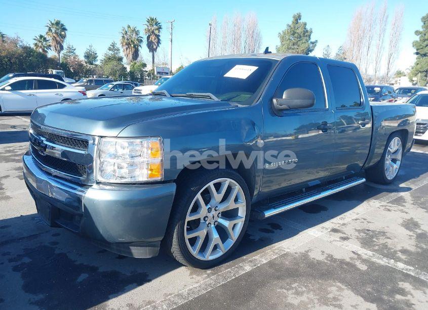 Photo 2 of 2007 Chevrolet Silverado 1500 LS (VIN 2GCEC13C971722784)