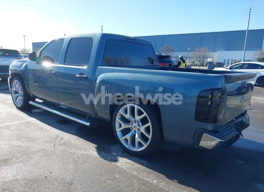 Photo 3 of 2007 Chevrolet Silverado 1500 LS (VIN 2GCEC13C971722784)