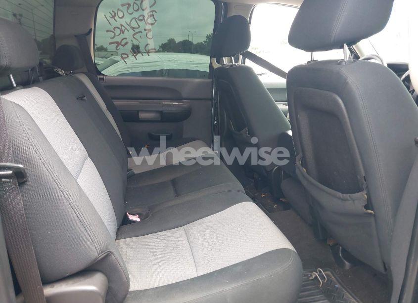 Photo 8 of 2007 Chevrolet Silverado 1500 LS (VIN 2GCEC13CX71712149)