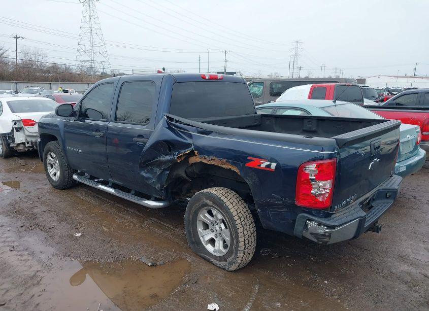 Photo 3 of 2007 Chevrolet Silverado 1500 LT2 (VIN 2GCEC13J071556539)