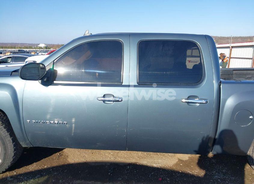 Photo 15 of 2007 Chevrolet Silverado 1500 LT1 (VIN 2GCEC13J371669658)