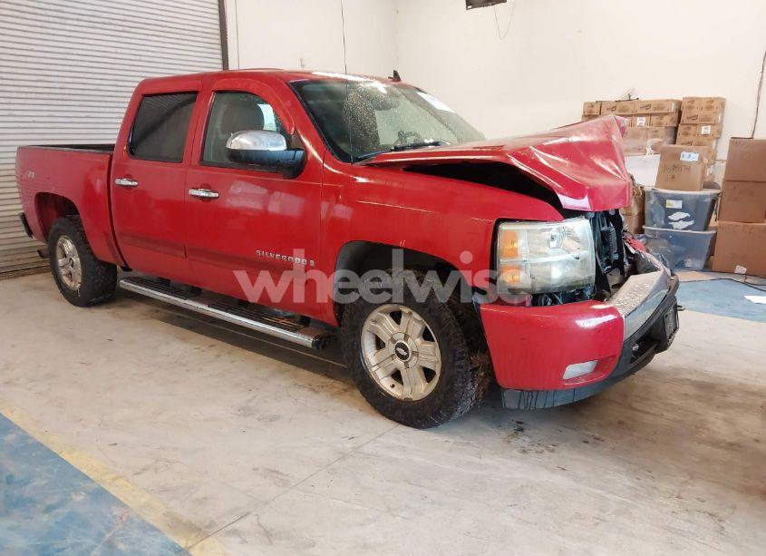 2007 Chevrolet Silverado 1500 LT2 (VIN 2GCEC13J671516238) main photo
