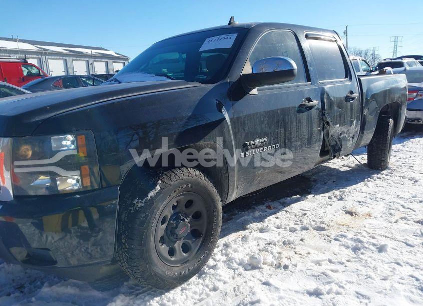 Photo 2 of 2007 Chevrolet Silverado 1500 LT1 (VIN 2GCEC13J871545787)