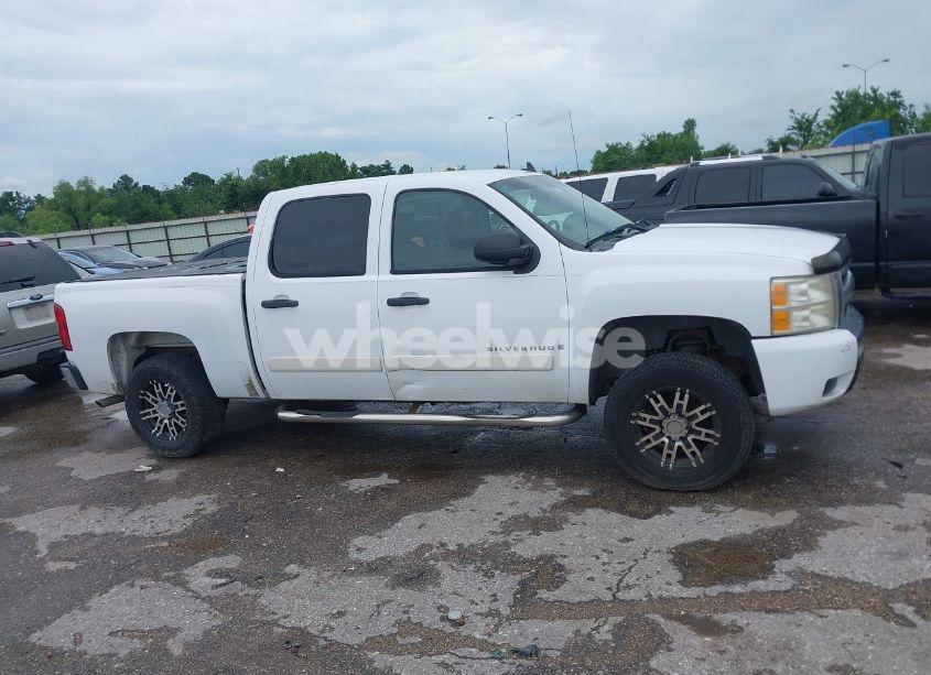 Photo 13 of 2007 Chevrolet Silverado 1500 LT1 (VIN 2GCEC13J971531770)