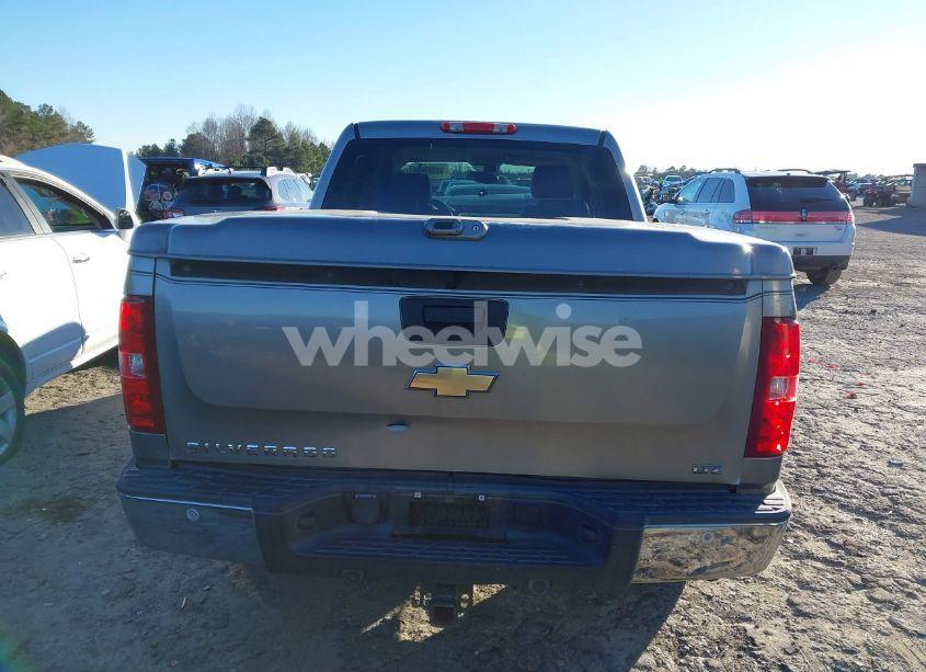 Photo 16 of 2007 Chevrolet Silverado 1500 LTZ (VIN 2GCEC13J971544440)