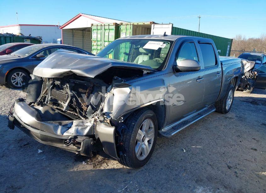 Photo 2 of 2007 Chevrolet Silverado 1500 LTZ (VIN 2GCEC13J971544440)