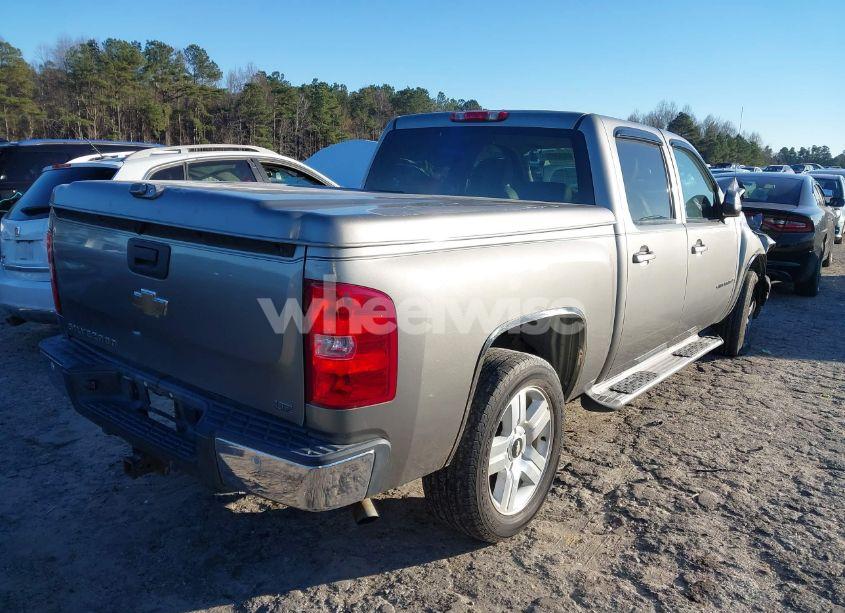 Photo 4 of 2007 Chevrolet Silverado 1500 LTZ (VIN 2GCEC13J971544440)