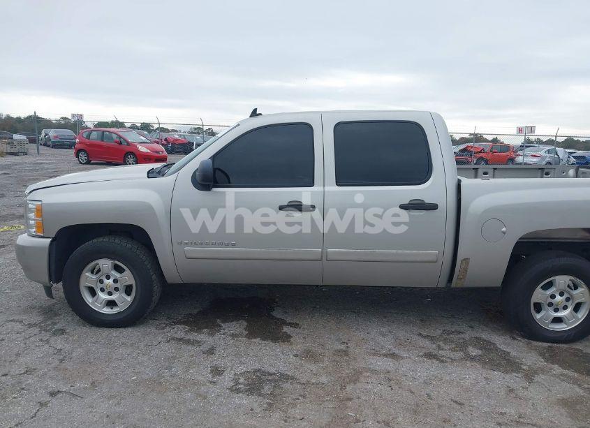 Photo 14 of 2007 Chevrolet Silverado 1500 LT2 (VIN 2GCEC13J971592925)