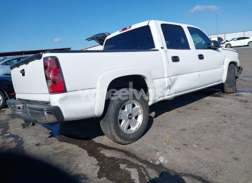 Photo 4 of 2005 Chevrolet Silverado 1500 LS (VIN 2GCEC13T051309858)