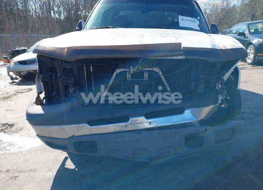 Photo 6 of 2005 Chevrolet Silverado 1500 LS (VIN 2GCEC13T051309858)