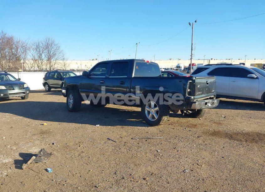 Photo 3 of 2005 Chevrolet Silverado 1500 LS (VIN 2GCEC13T051374614)