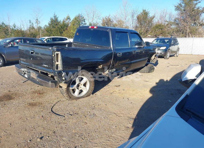 Photo 4 of 2005 Chevrolet Silverado 1500 LS (VIN 2GCEC13T051374614)