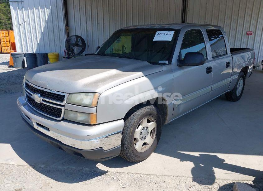 Photo 2 of 2006 Chevrolet Silverado 1500 LT1 (VIN 2GCEC13T161146641)