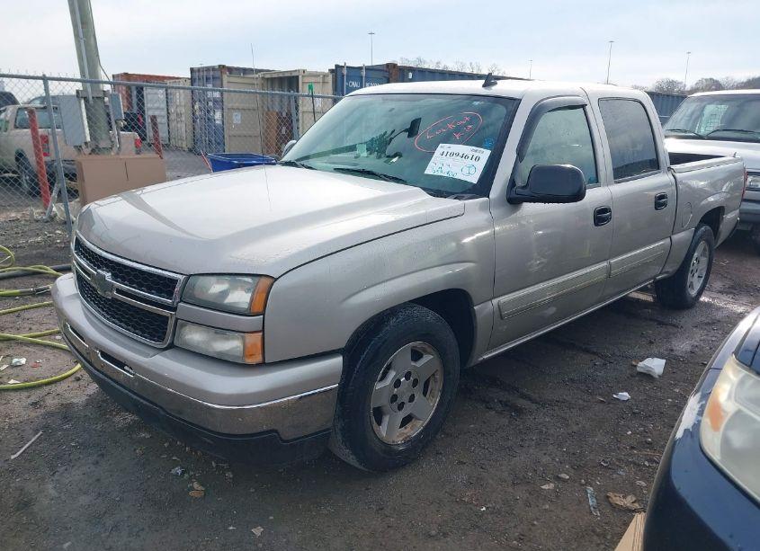 Photo 2 of 2006 Chevrolet Silverado 1500 LT2 (VIN 2GCEC13T161232340)