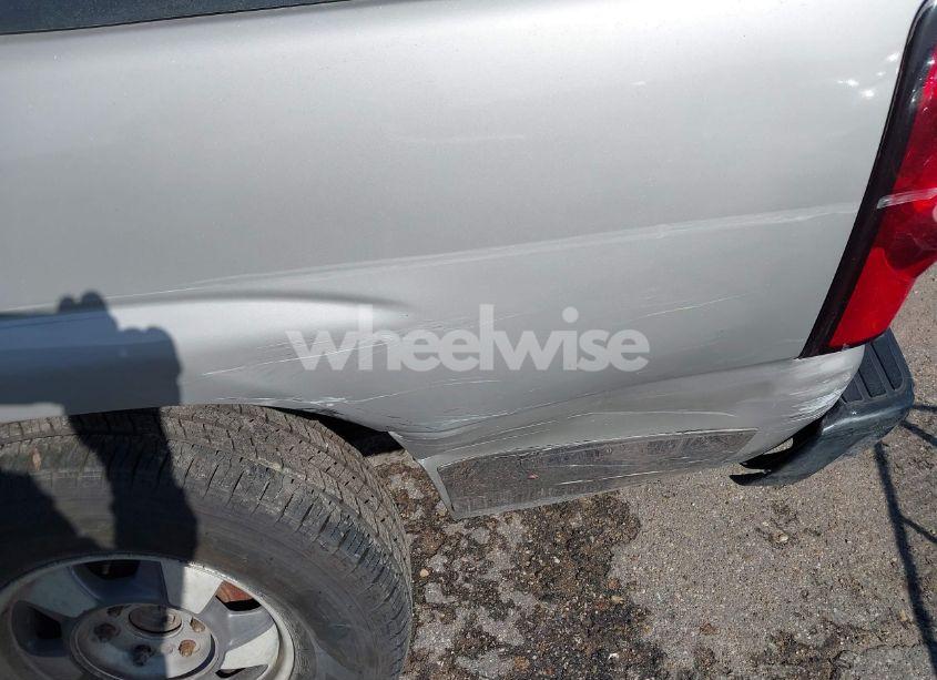 Photo 13 of 2005 Chevrolet Silverado 1500 LS (VIN 2GCEC13T351267766)