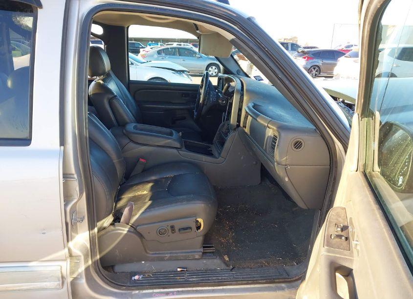 Photo 5 of 2005 Chevrolet Silverado 1500 LT (VIN 2GCEC13T351399653)