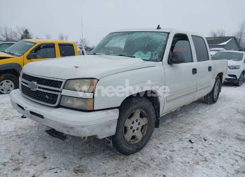 Photo 2 of 2006 Chevrolet Silverado 1500 LT2 (VIN 2GCEC13T361144888)