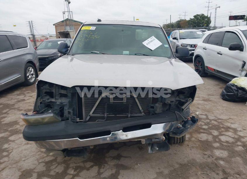 Photo 12 of 2005 Chevrolet Silverado 1500 LS (VIN 2GCEC13T451144641)