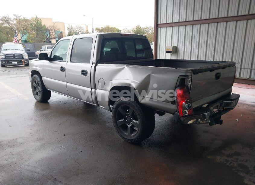 Photo 3 of 2006 Chevrolet Silverado 1500 LT1 (VIN 2GCEC13T461175194)