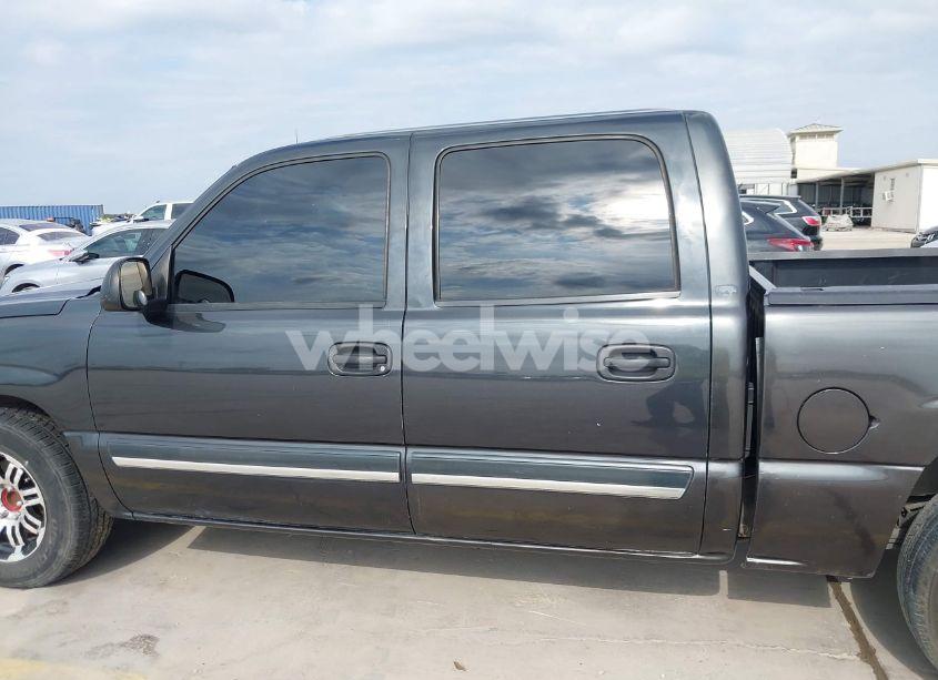 Photo 14 of 2005 Chevrolet Silverado 1500 LS (VIN 2GCEC13T551175168)