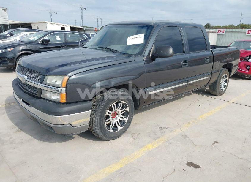 Photo 2 of 2005 Chevrolet Silverado 1500 LS (VIN 2GCEC13T551175168)