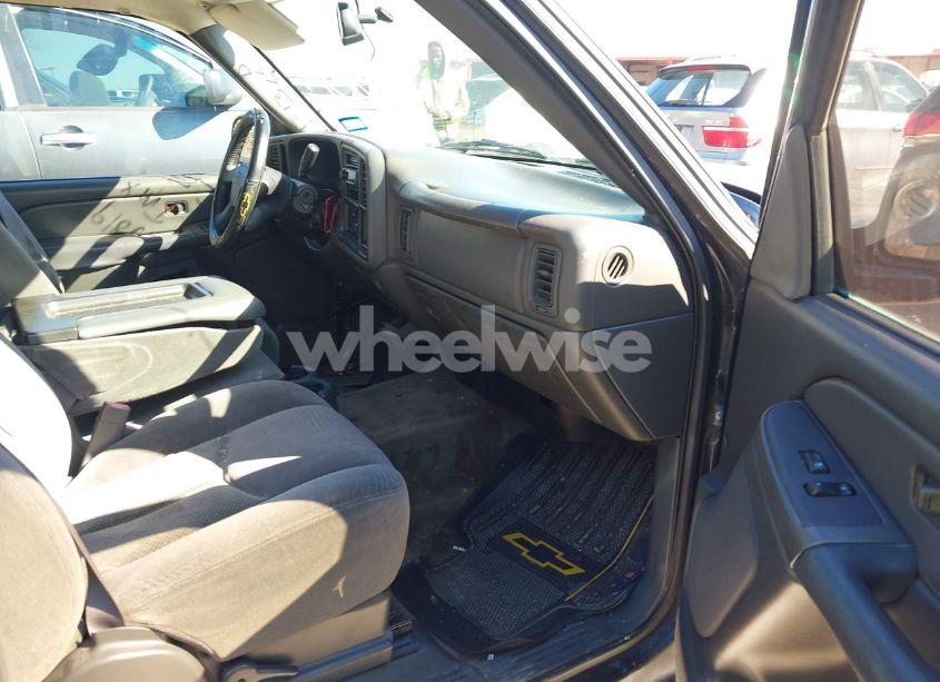 Photo 5 of 2005 Chevrolet Silverado 1500 LS (VIN 2GCEC13T551283127)