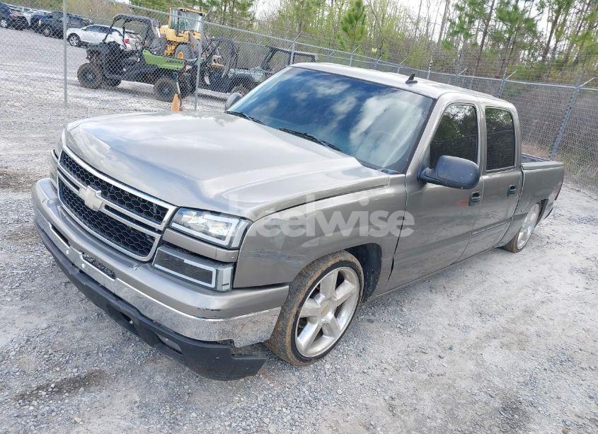 Photo 2 of 2006 Chevrolet Silverado 1500 LT1 (VIN 2GCEC13T661222743)