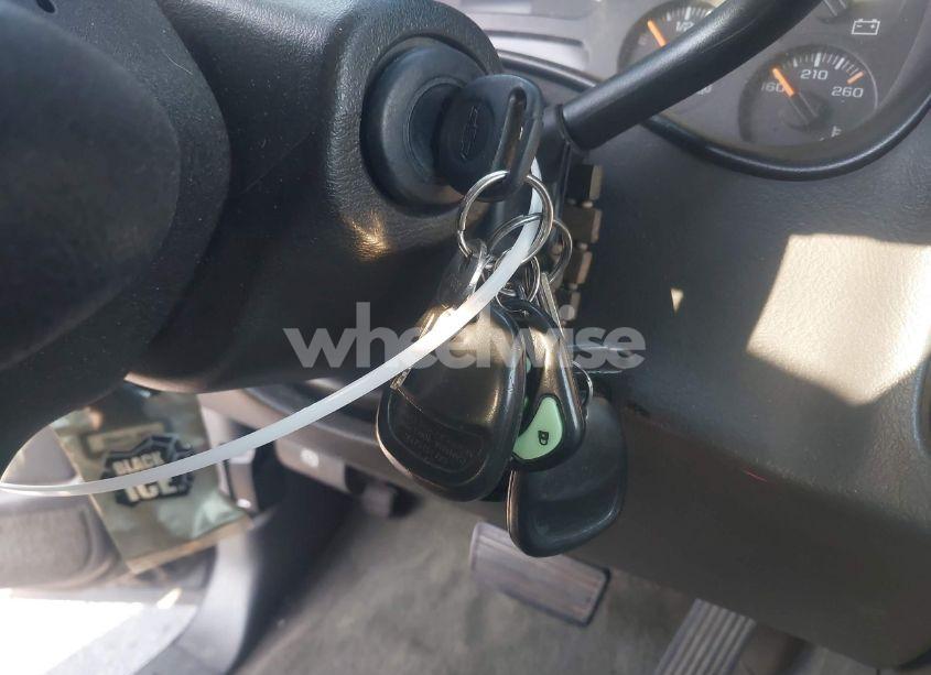 Photo 11 of 2004 Chevrolet Silverado 1500 LS (VIN 2GCEC13T741398858)