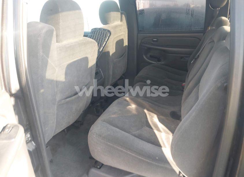 Photo 8 of 2004 Chevrolet Silverado 1500 LS (VIN 2GCEC13T741398858)