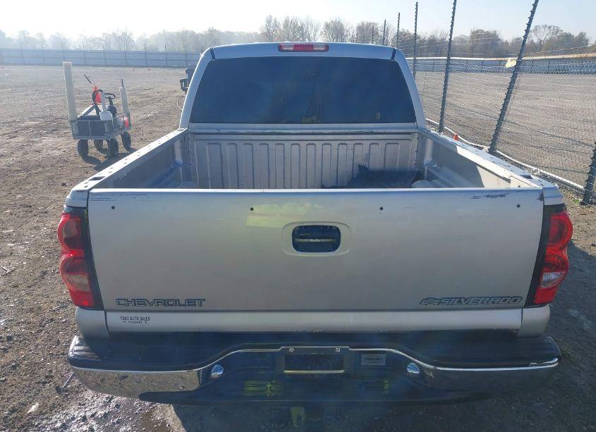 Photo 18 of 2005 Chevrolet Silverado 1500 LS (VIN 2GCEC13T751193283)