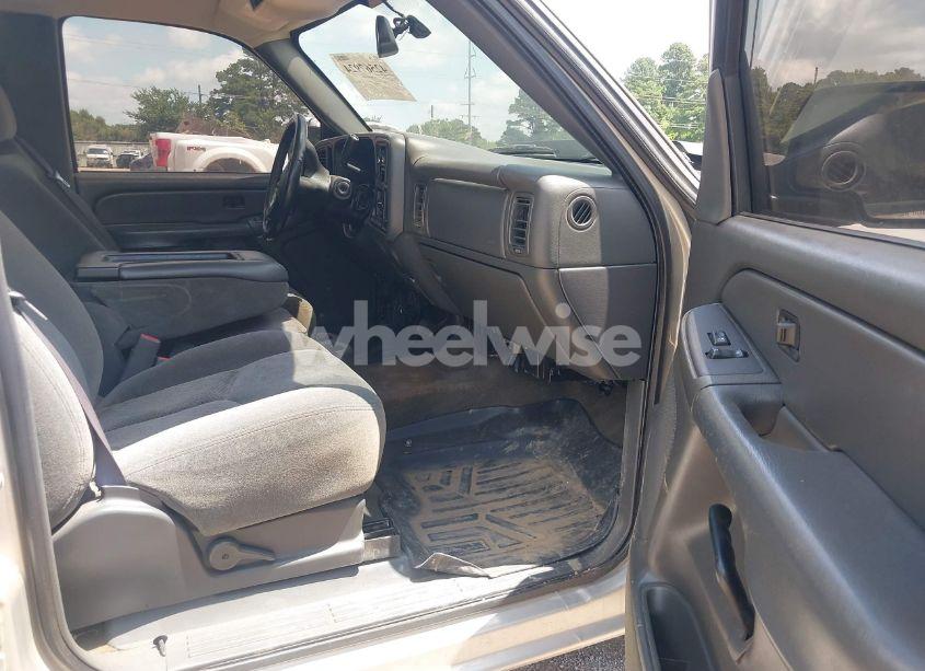 Photo 5 of 2005 Chevrolet Silverado 1500 LS (VIN 2GCEC13T751193283)