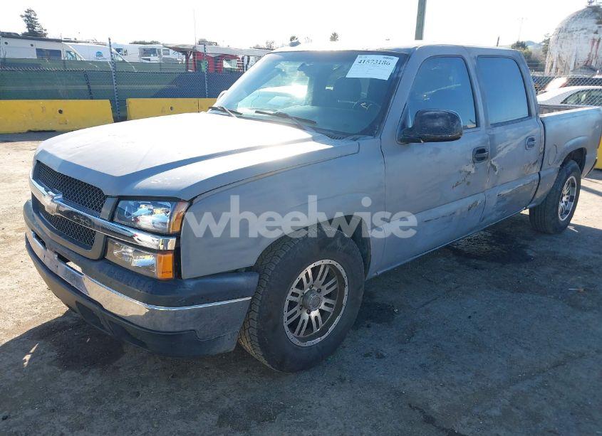 Photo 2 of 2005 Chevrolet Silverado 1500 LS (VIN 2GCEC13T751212429)