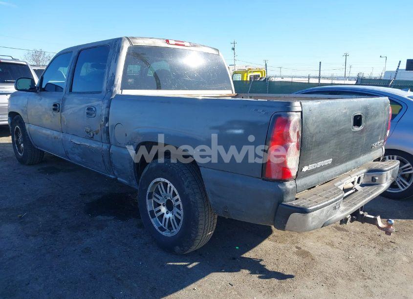 Photo 3 of 2005 Chevrolet Silverado 1500 LS (VIN 2GCEC13T751212429)