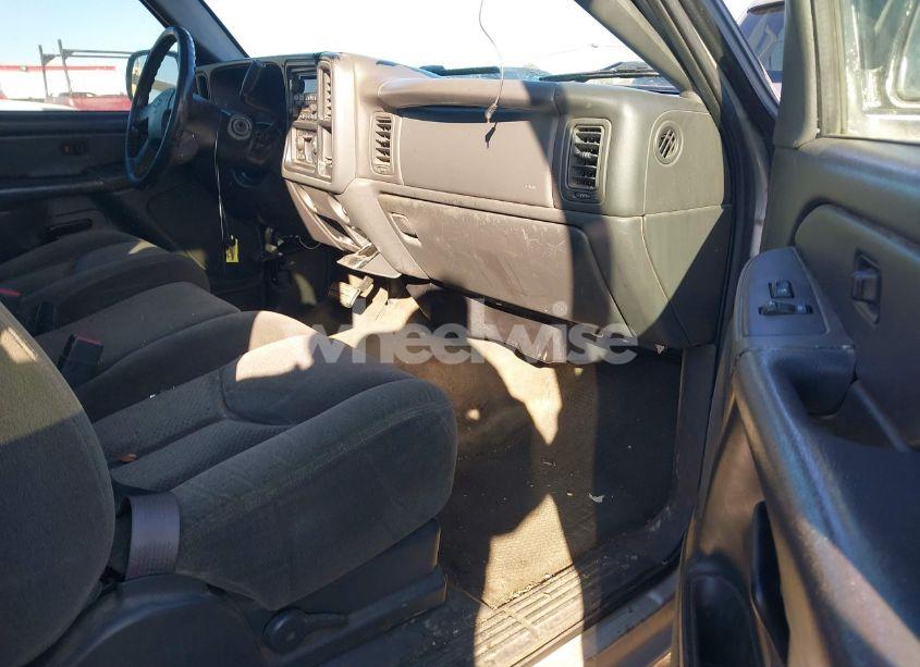 Photo 5 of 2005 Chevrolet Silverado 1500 LS (VIN 2GCEC13T751212429)