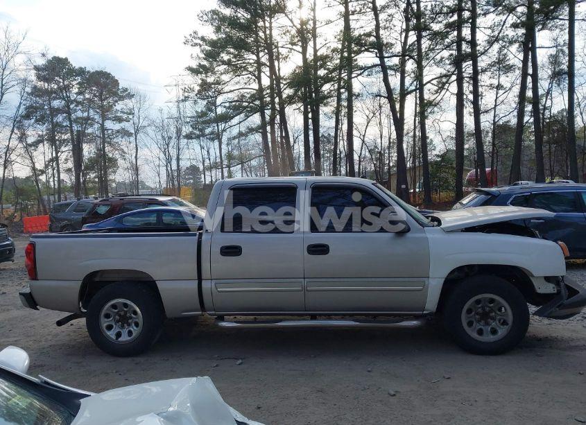 Photo 14 of 2005 Chevrolet Silverado 1500 LS (VIN 2GCEC13T751354540)